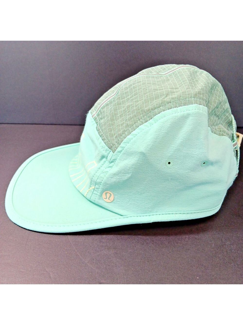 Size Small To Medium Lululemon Drawcord Hiking Cap Womens Wild Mint Dewy - Picture 2 of 12